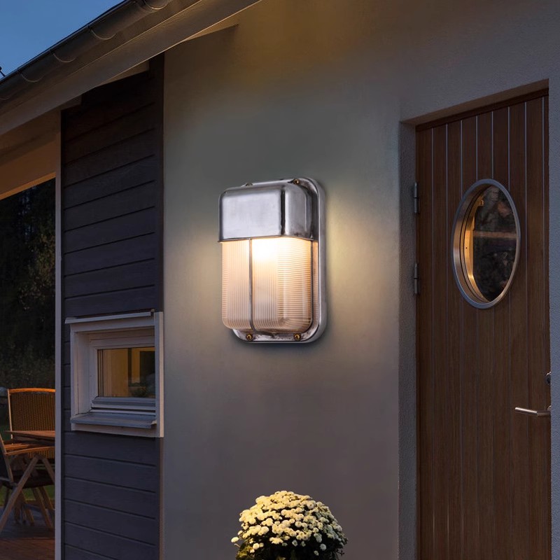 Przemysłowa szklana lampa ście – Outdoor Lighting Bronze recenzja i cena